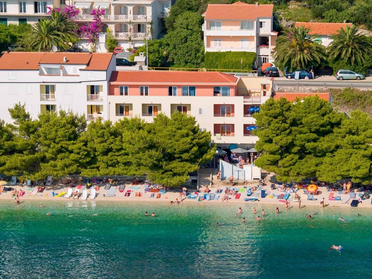 Apartments Promenada - Beachfront Tučepi Exteriér fotografie